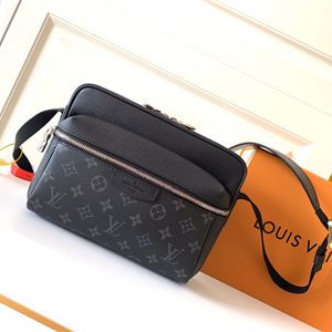 L.V Outdoor Messenger Bag Taiga Cowhide & Monogram Eclipse Black M30233