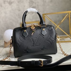 L.V Speedy Bandoulière 20 Giant Monogram Empreinte Black M58953