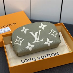 L.V Pochette Cosmetique PM Monogram Empreinte Green M82493