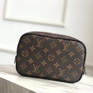 L.V Toilet Pouch PM Monogram Canvas M47507