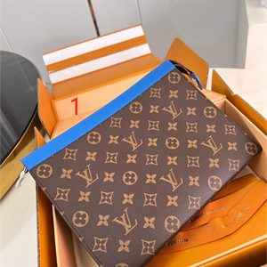 L.V Pochette Voyage MM Monogram Canvas M61692 (7 colors)