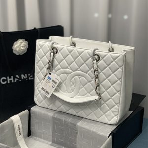 Cha.nel Shopping Bag Grained Calfskin Silver Tone Metal White A50995
