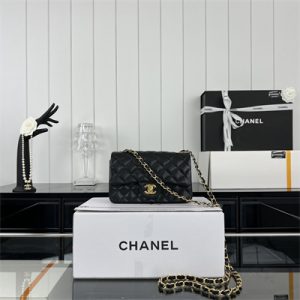 Cha.nel Mini Classic Flap Bag Grained Calfskin Gold Tone Metal Black 01116