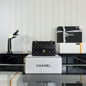 Cha.nel Small Classic Flap Bag Lambskin Gold Tone Metal Black 01117