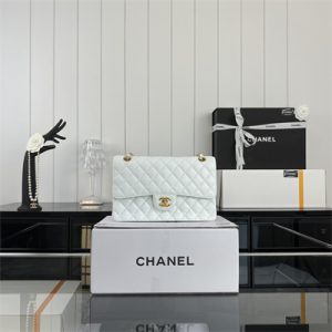Cha.nel Medium Classic Flap Bag Grained Calfskin Gold Tone Metal White 01112 (Flap Edge Stitch)