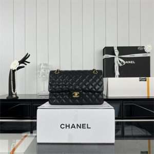 Cha.nel Medium Classic Flap Bag Grained Calfskin Gold Tone Metal Black 01112