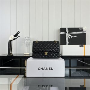 Cha.nel Medium Classic Flap Bag Lambskin Gold Tone Metal Black 01112