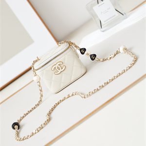Cha.nel Vanity Case Lambskin Gold Tone Metal White AP3230
