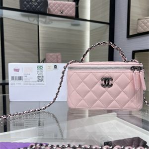 Cha.nel Clutch With Chain Vanity Shiny Crumpled Calfskin, Strass & Ruthenium-Finish Metal Pink AP3593