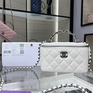 Cha.nel  Clutch With Chain Vanity Shiny Crumpled Calfskin, Strass & Ruthenium-Finish Metal White AP3593