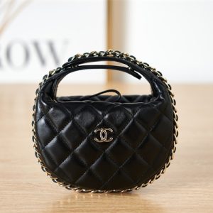 Cha.nel Pouch Lambskin Gold Tone Metal Black AP3095