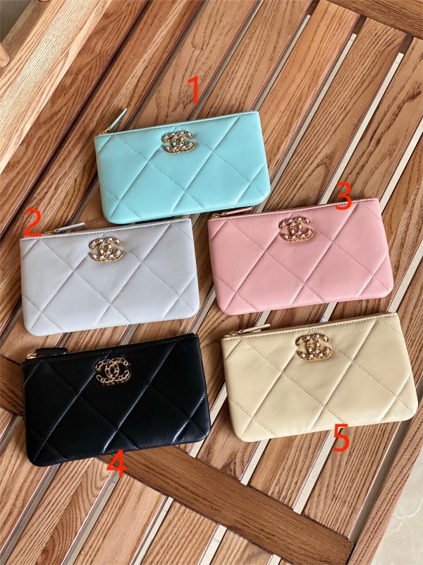 Cha.nel Small Pouch With Zipper Lambskin AP1059