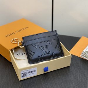 L.V Card Holder Monogram Embossed Lambskin Black M82748