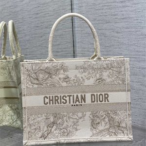 CD Medium Book Tote Jardin d'Hiver Embroidery White and Gold Tone