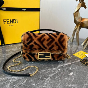 Fen.di BAGUETTE Mini Bag Brown Sheepskin