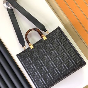 Fen.di SUNSHINE Medium Black Leather Shopper