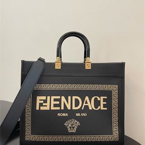 Fen.di FENDACE SUNSHINE Medium Golden Print Black Leather Shopper