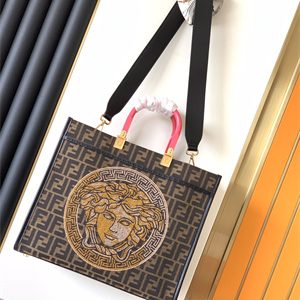 Fen.di FENDACE SUNSHINE Medium Brown FF Jacquard Fabric Shopper