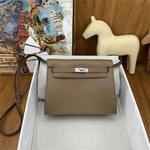 Kelly Danse Bag Evercolor Leather Silver Tone Metal In Beige de Weimer Color HS