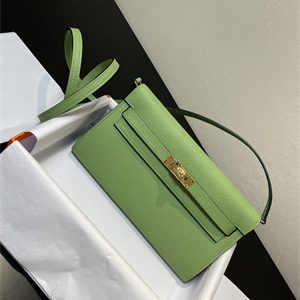 Kelly Classique To Go wallet Epsom Leather Gold Tone Metal In Vert Criquet Color HS