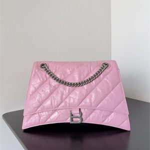 Women's CRUSH Medium Chain Bag Quilted In Pink Crushed Calfskin