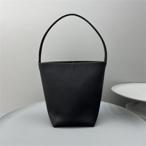 The Row Park N/S Medium Tote Bag Grained Calfskin Black color