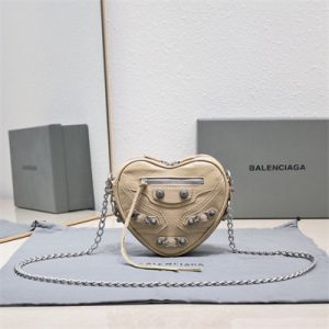 Women's Le Cagole Heart Mini Bag In Arena Lambskin Lt Beige Color