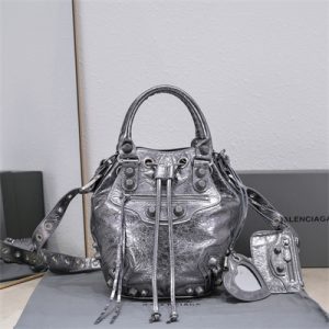 Women's Le Cagole Small Bucket Bag In Metallized Arena Lambskin Silver Color