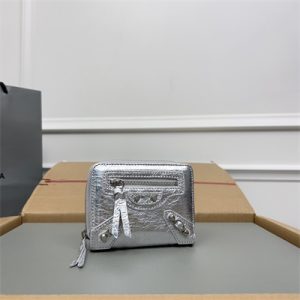 Le Cagole Compact Zippy Wallet In Metallized Arena Lambskin Silver Color