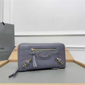 Le Cagole Continental Zippy Wallet In Arena Lambskin Lt Grey Color