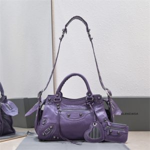 Women's NEO Cagole City Small Handbag In Arena Lambskin Violet Color
