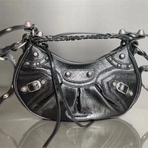Women's Le Cagole XS Shoulder Bag In Arena Lambskin Black Color