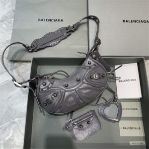 Women's Le Cagole XS Shoulder Bag In Arena Lambskin Grey Color
