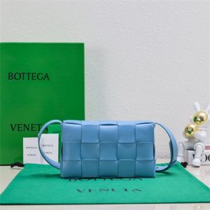 BV Cassette Cross Body Bag In Lambskin Windswept Color