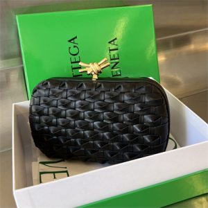 BV Knot Clutch In Calfskin Leather Black Color