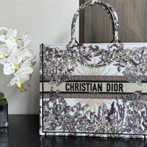 CD Large Book Tote Ecru Multicolor Di.or 4 Saisons Hiver Soleil Embroidery