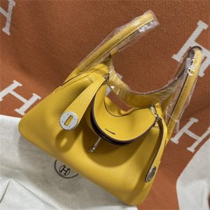 Lindy Bag Taurillon Clemence Leather 26/30CM Silver Tone Metal In Jaune Amber Color HS