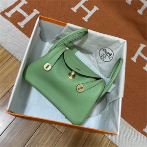 Lindy Bag Taurillon Clemence Leather 26/30CM Gold Tone Metal In Vert Criquet Color HS
