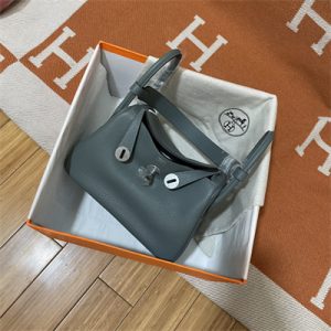 Lindy Bag Taurillon Clemence Leather 26/30CM Silver Tone Metal In Vert  Amande Color HS