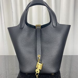 Picotin Lock Bag Taurillon Clemence Leather 18/22CM Gold/Silver Tone Metal In Black Color HS