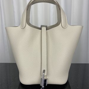 Picotin Lock Bag Taurillon Clemence Leather 18/22CM Gold/Silver Tone Metal In Craie Color HS