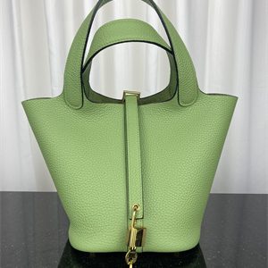 Picotin Lock Bag Taurillon Clemence Leather 18/22CM Gold/Silver Tone Metal In Vert Criquet Color HS