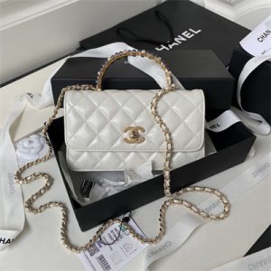 Cha.nel Clutch With Chain Shiny Crumpled Lambskin, Imitation Pearls & Gold-Tone Metal White AP3803