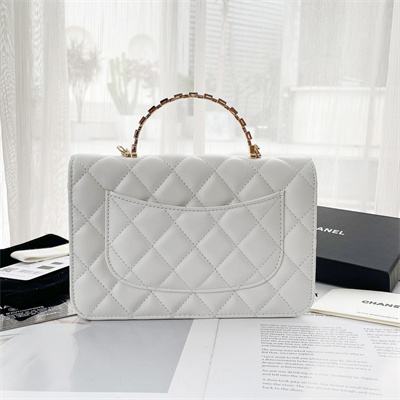 Chanel Clutch With Chain Lambskin Gold Tone Metal White AP3795 - Image 2