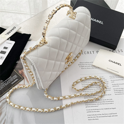 Chanel Clutch With Chain Lambskin Gold Tone Metal White AP3795 - Image 6