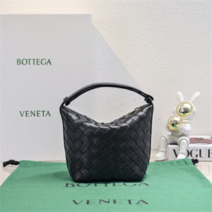 BV Candy Wallace Bag Calfskin Black