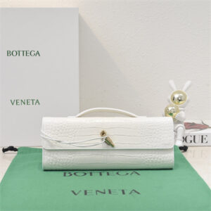 BV Long Clutch Andiamo With Handle In Crococile Leather White