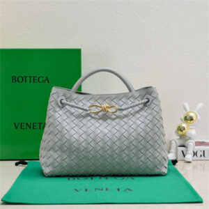 BV Medium Andiamo Top handle bag Lambskin Leather Agate Grey