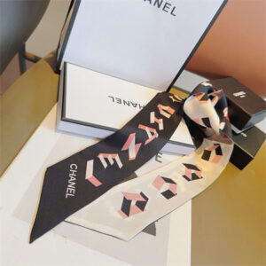 Chanel Twilly 100% Silk 32005