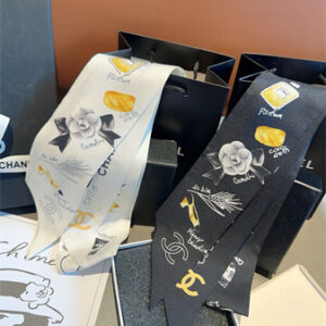 Chanel Twilly 100% Silk 32017